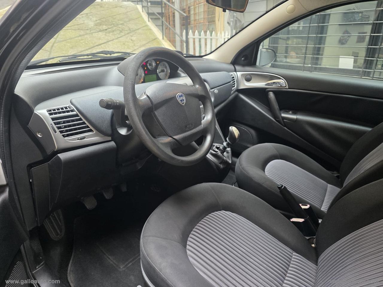 LANCIA Ypsilon 1.2 Platino