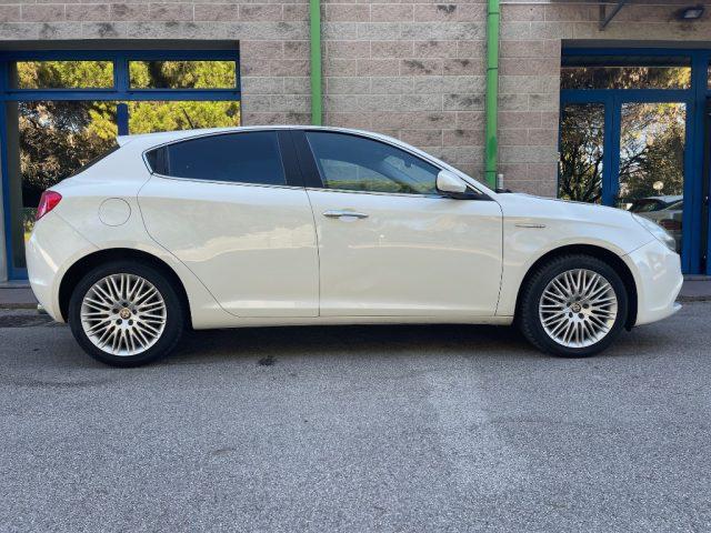 ALFA ROMEO Giulietta 2.0 JTDM 140CV SENSORI PARCHEGGIO CERCHI 17"