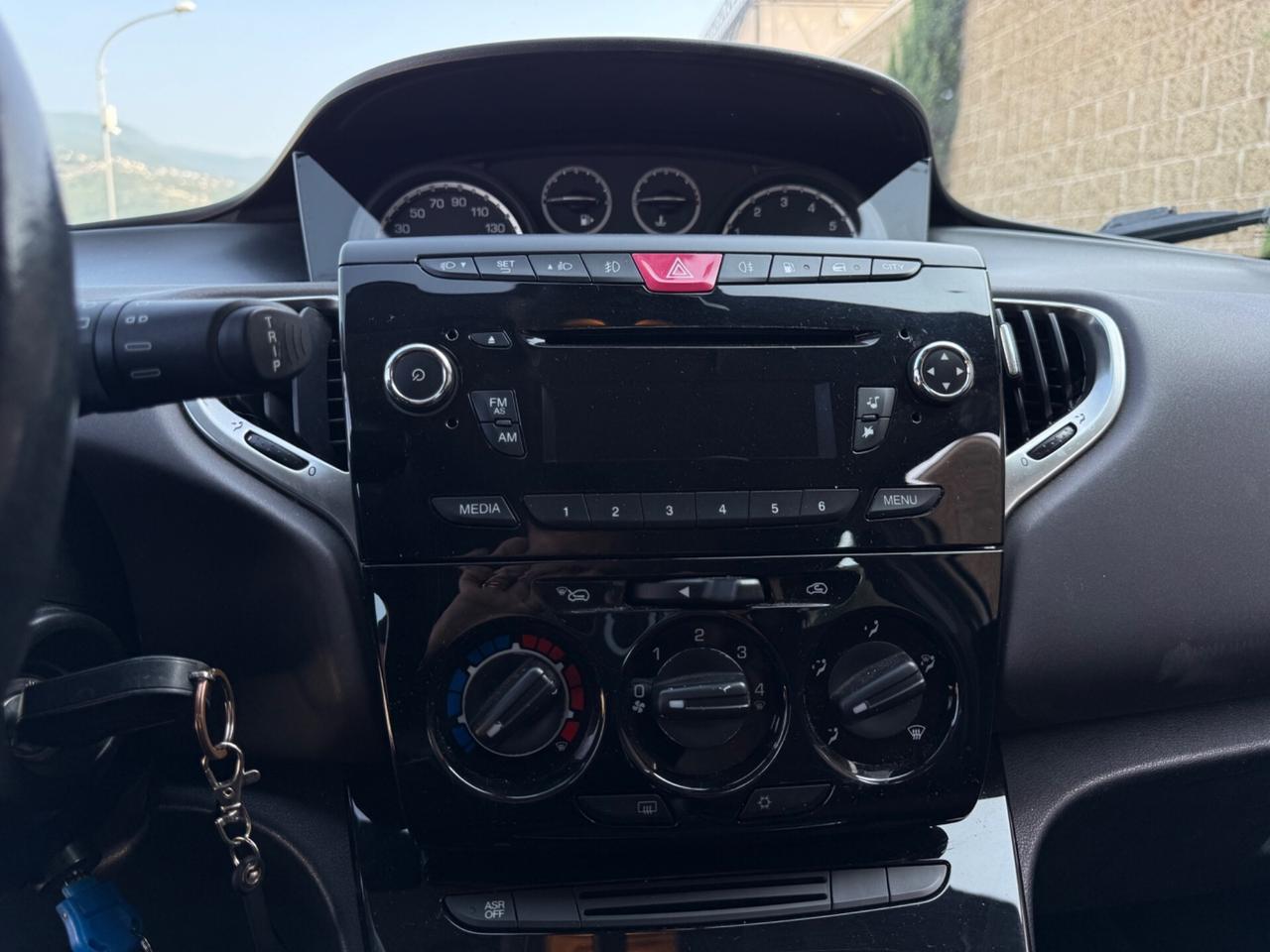 Lancia Ypsilon 0.9 Metano 12 MESI DI GARANZIA