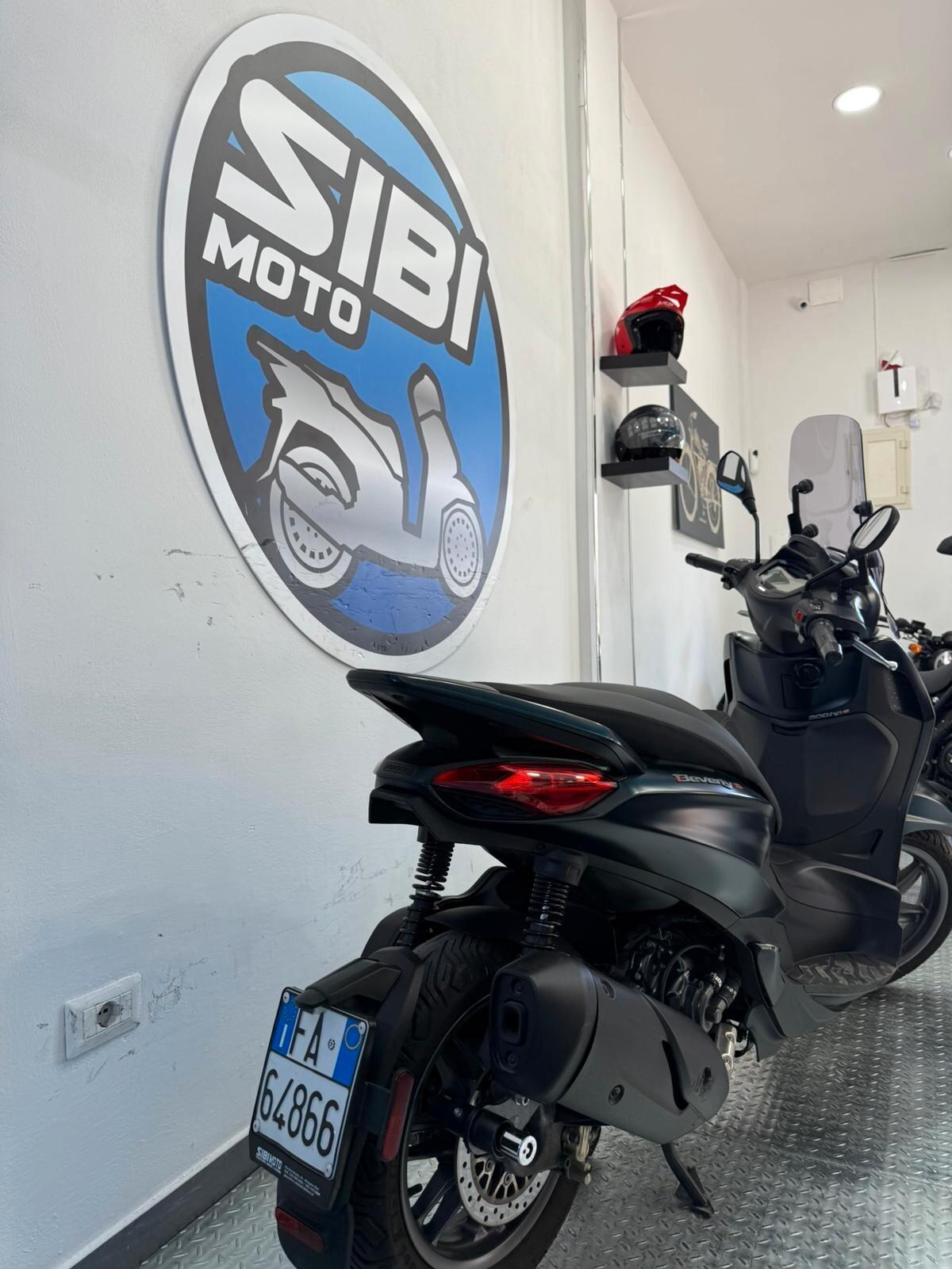 PIAGGIO BEVERLY 300