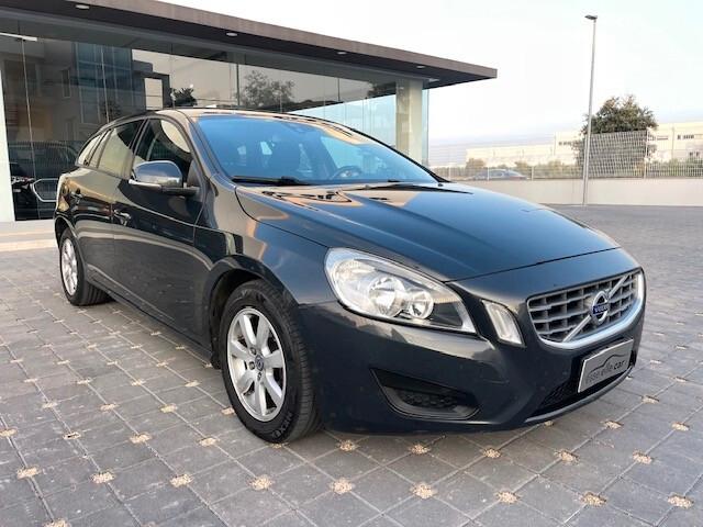 Volvo V60 D3 Kinetic 2013