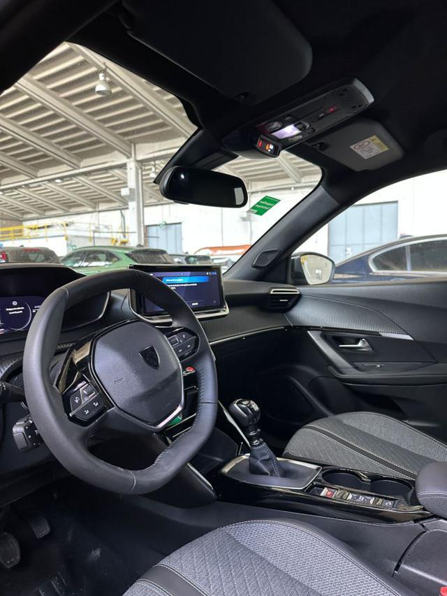 PEUGEOT 2008 PureTech 100 S&S Allure