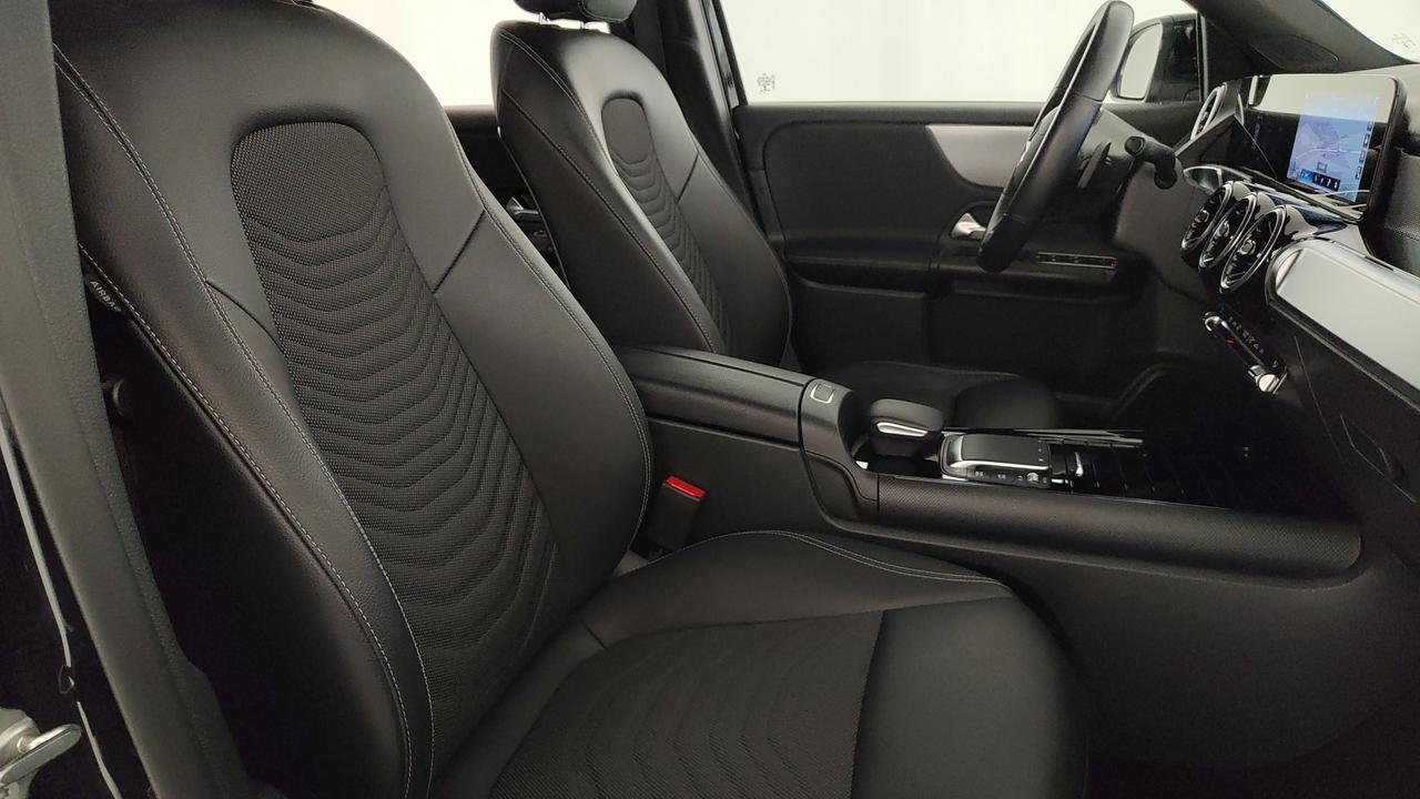 Mercedes-Benz GLB 180 d Business Extra auto