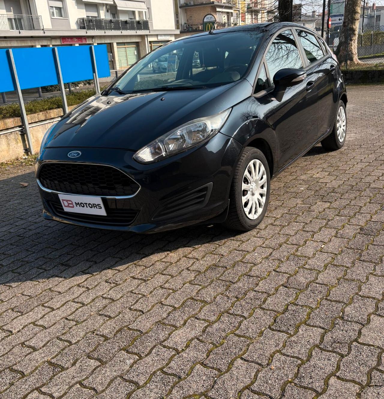 Ford Fiesta 1.2 60CV 5 porte Black & White Edition