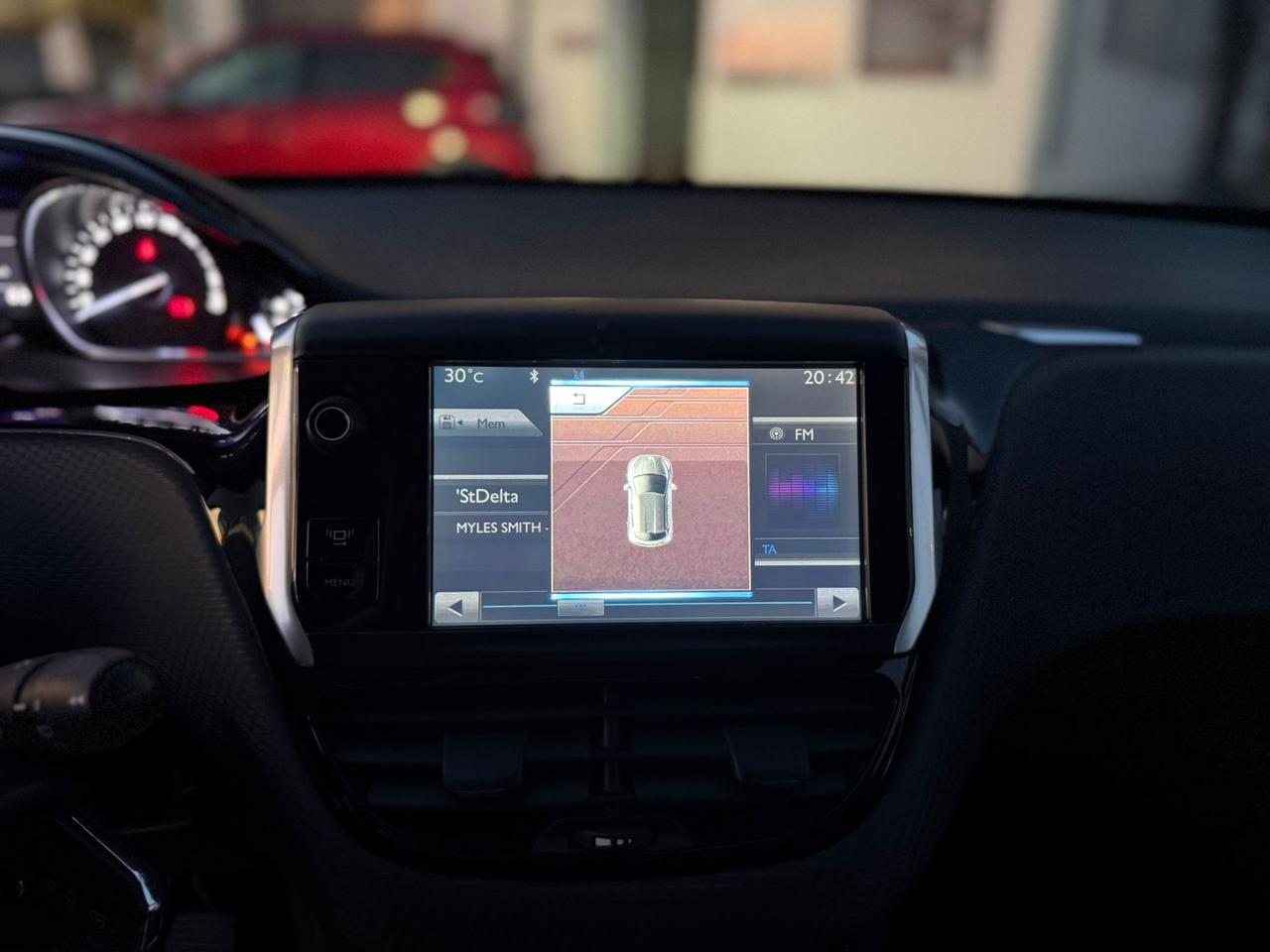 Peugeot 2008 1.2 VTi 82CV Allure NEOPATENTATI