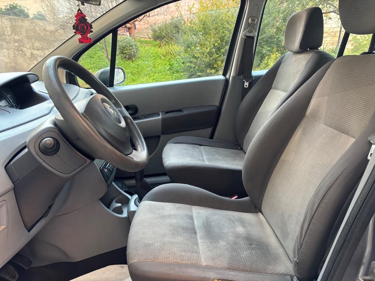 Renault Modus 1.5 dCi 70CV Saint Tropez