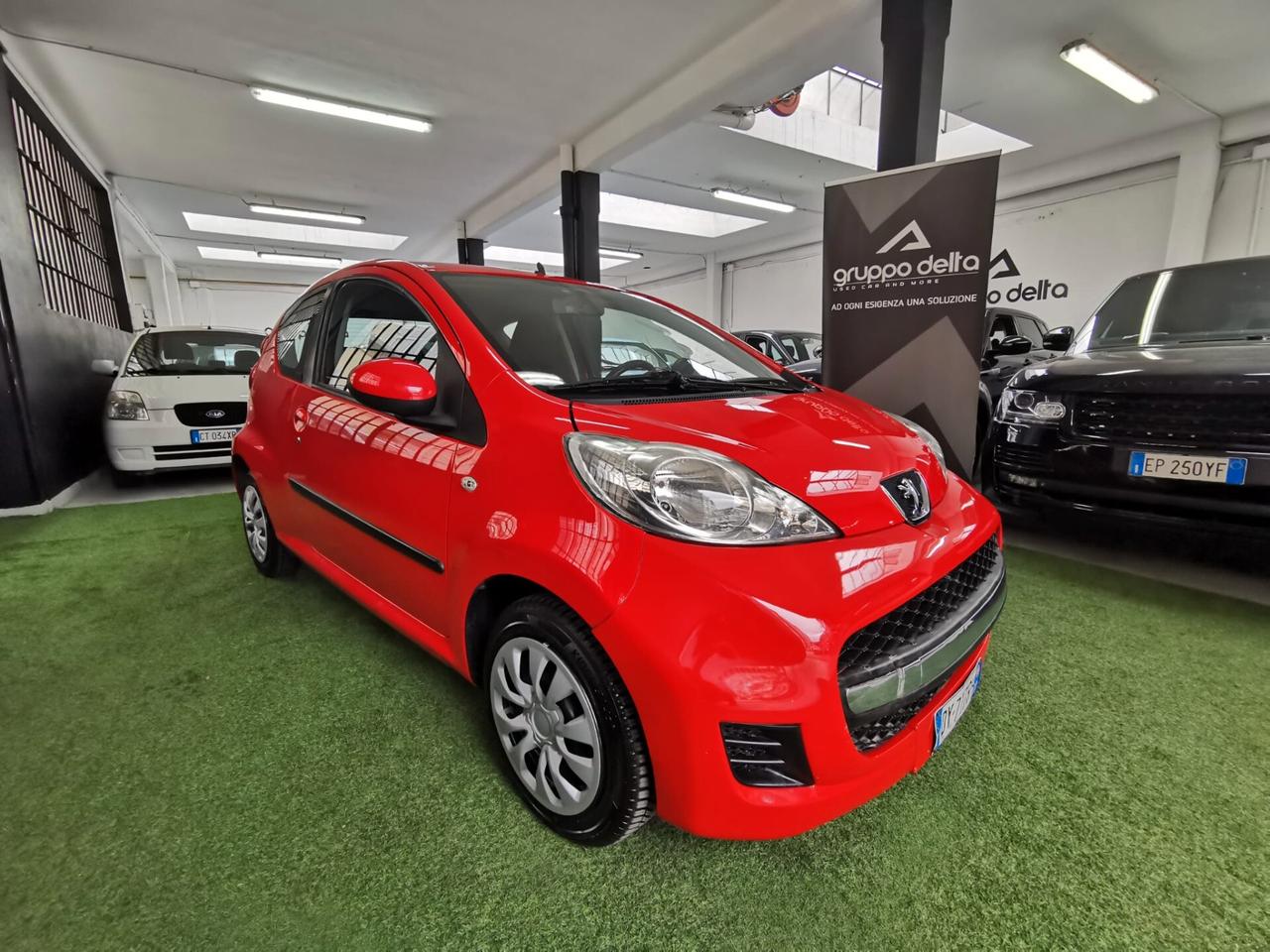 Peugeot 107 1.0 Plaisir NEOPATENTATI GARANZIA 12 MESI
