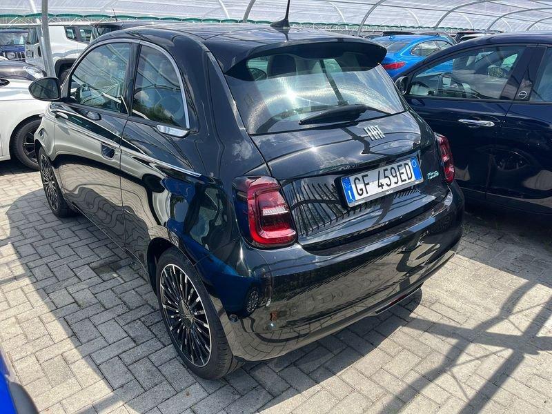 FIAT 500 500e 3+1 42 kWh La Prima