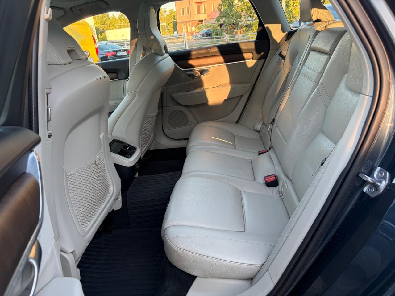 Volvo V90 B5 (d) AWD automatico Ultimate Dark