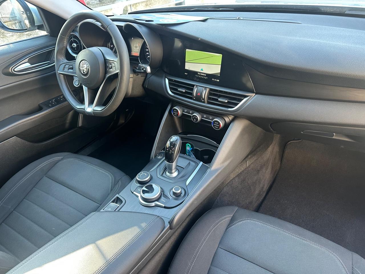 Alfa Romeo Giulia 2.2 Turbodiesel 150 CV Business Launch Edition
