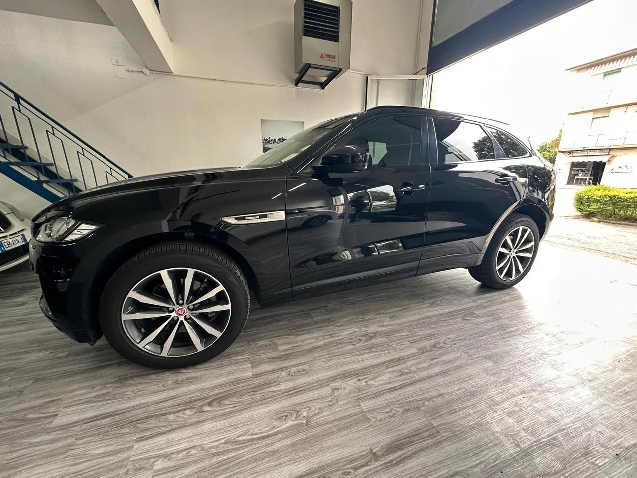 Jaguar F-Pace 2.0 D 180 CV AWD aut. R-Sport