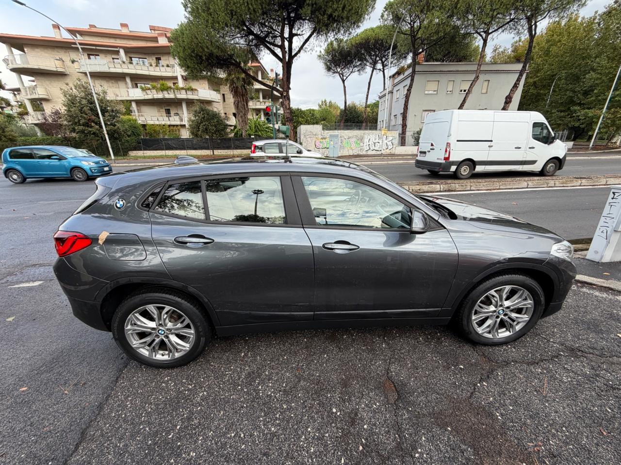 Bmw X2 sDrive18d Business Tetto Cambio Manuale Pelle Pack luci