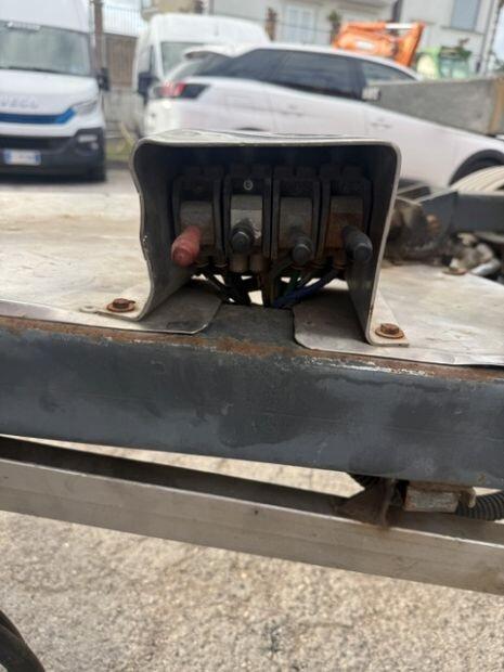 Motrice Iveco Stralis XP 460 scarrabile Rimorchio Piacenza Scarrabile