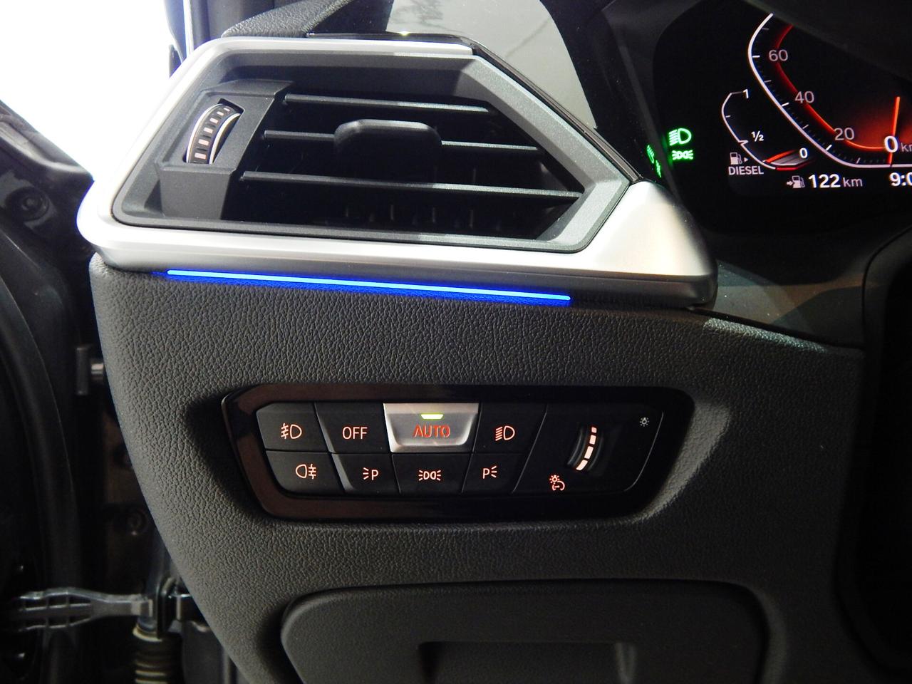 BMW 320 d Touring MSport Aut. TETTO-NAVI-PELLE-RADAR-LED