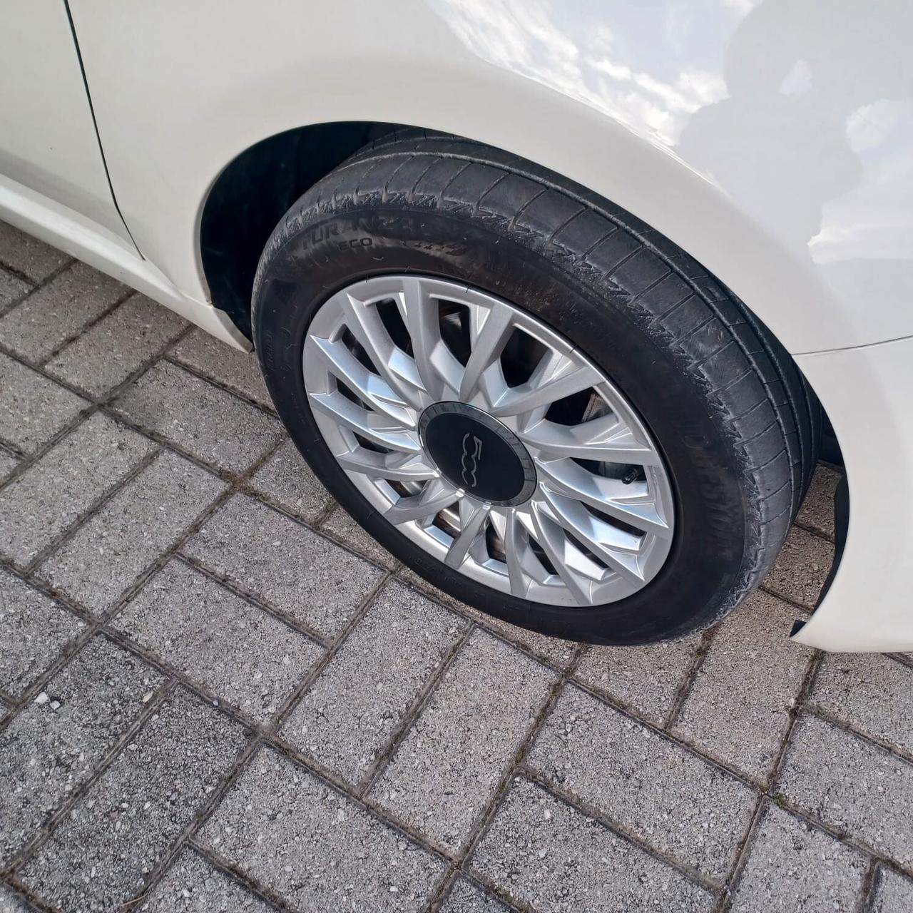 27648KM 500 1.0 HYBRID DOLCE VITA COME NUOVA