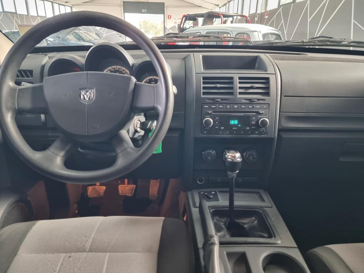 Dodge Nitro 2.8 CRD SXT 4WD CAMBIO MANUALE