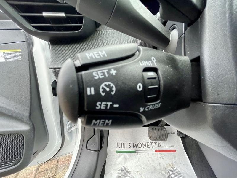 Peugeot 208 1.2 hybrid Allure 110cv e-dcs 6 - AZIENDALE