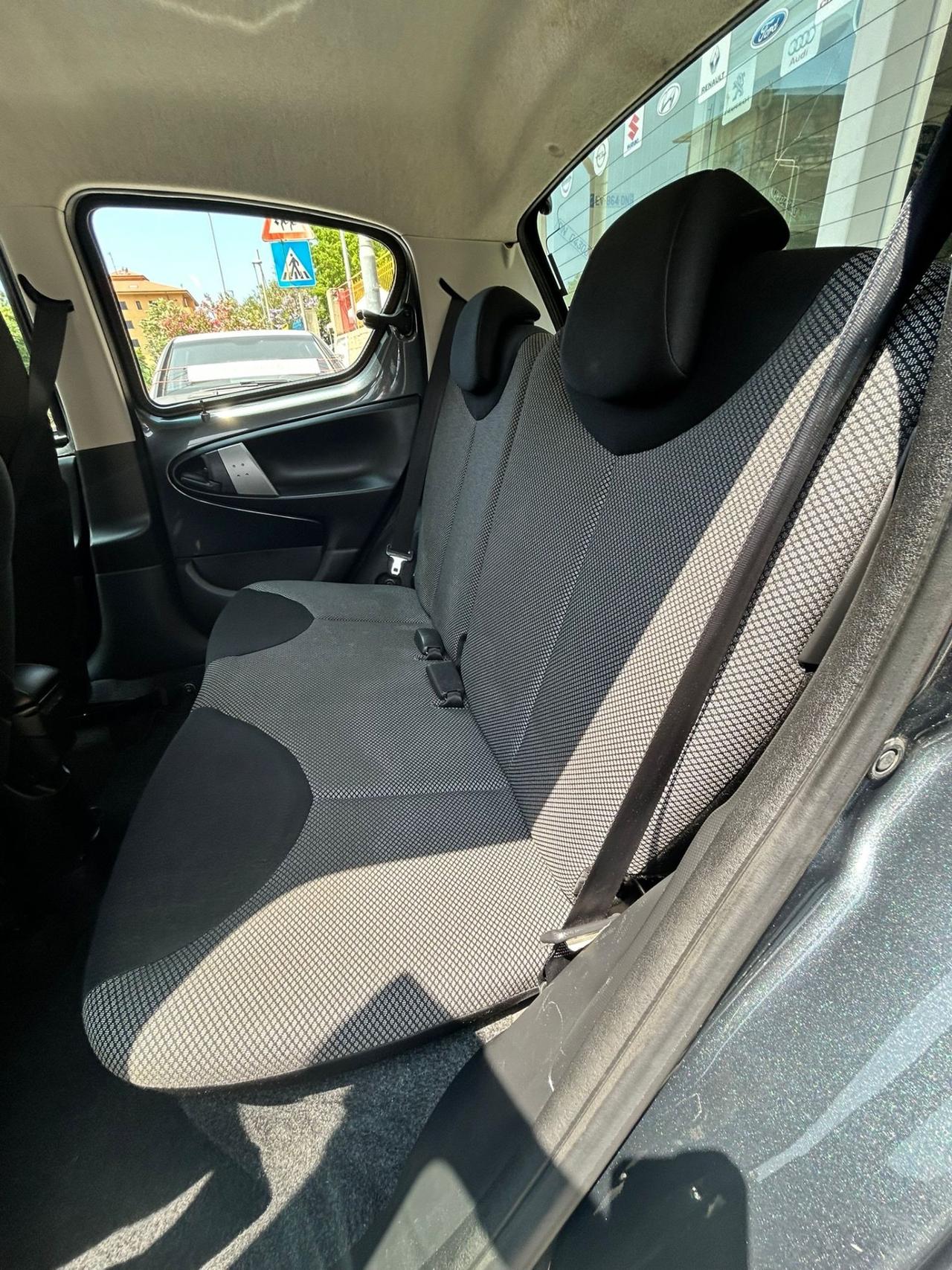 Toyota Aygo 1.0 12V VVT-i 5 porte Lounge Connect