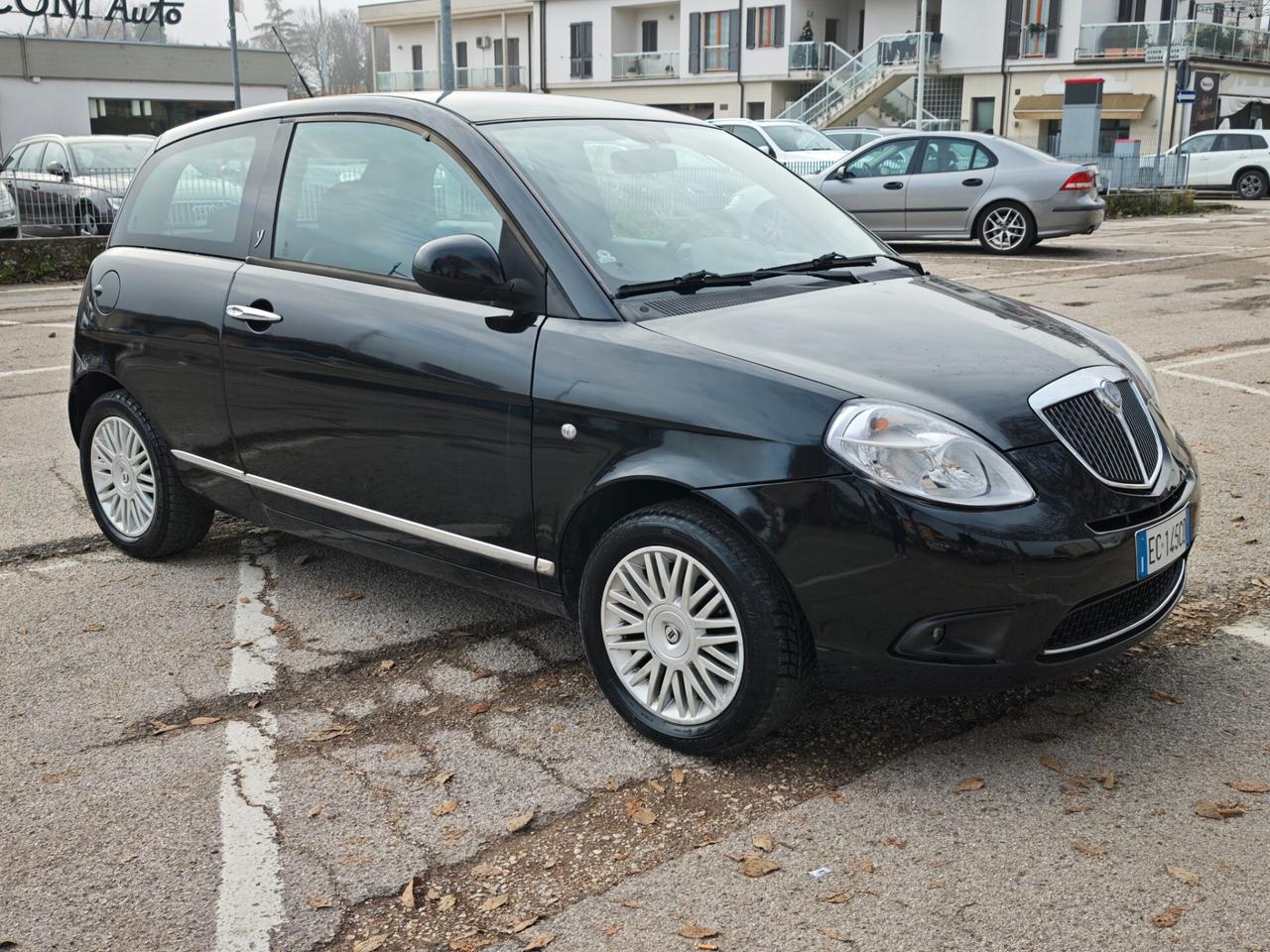 Lancia Ypsilon 1.3 MJT 75 CV OK NEOPATENTATI