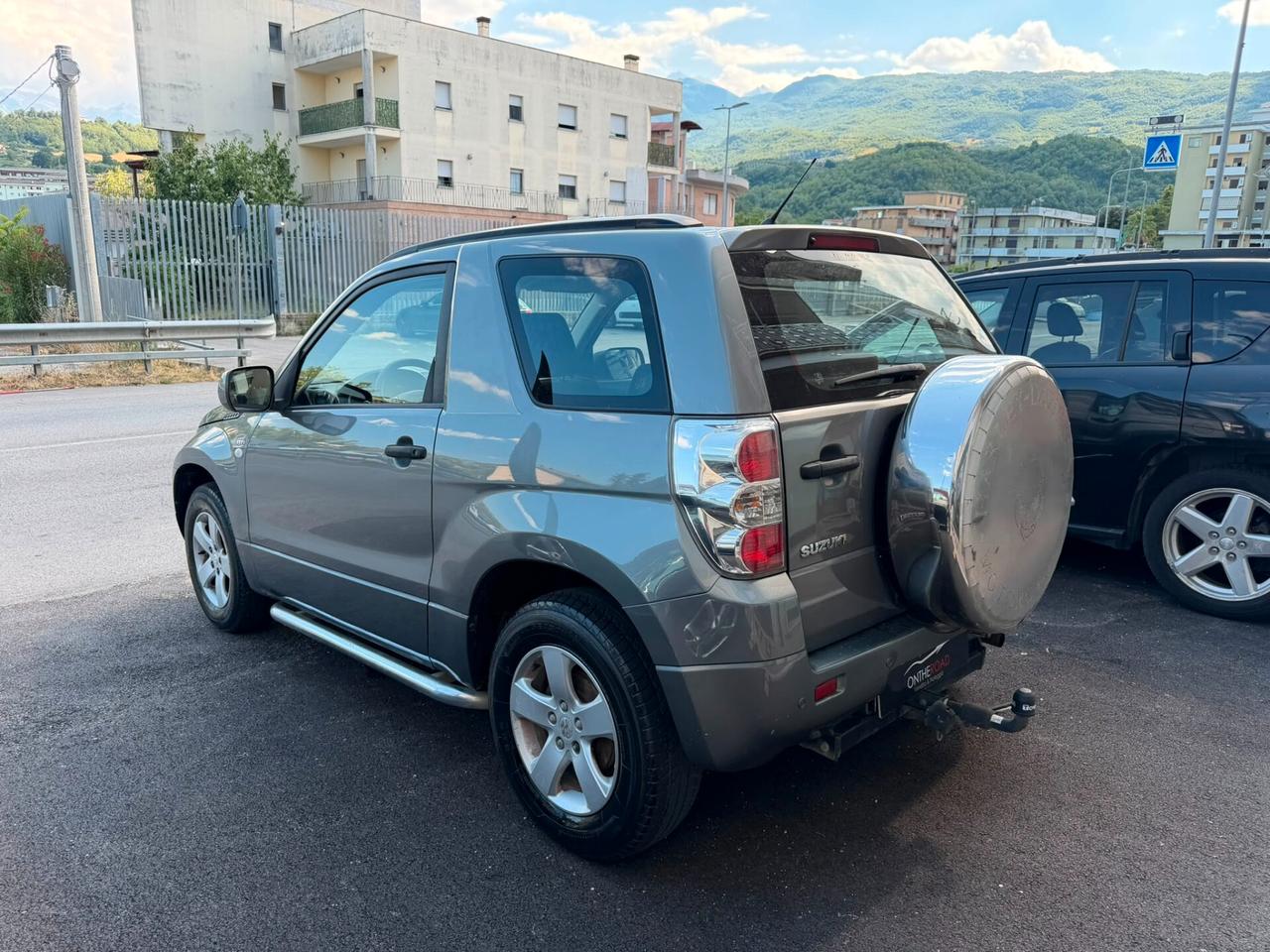 Suzuki Grand Vitara 1.6 16V 3 porte (GPL) Gancio di traino