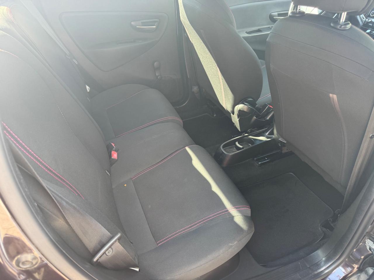 Lancia Ypsilon 1.2 69 CV 5 porte Elefantino