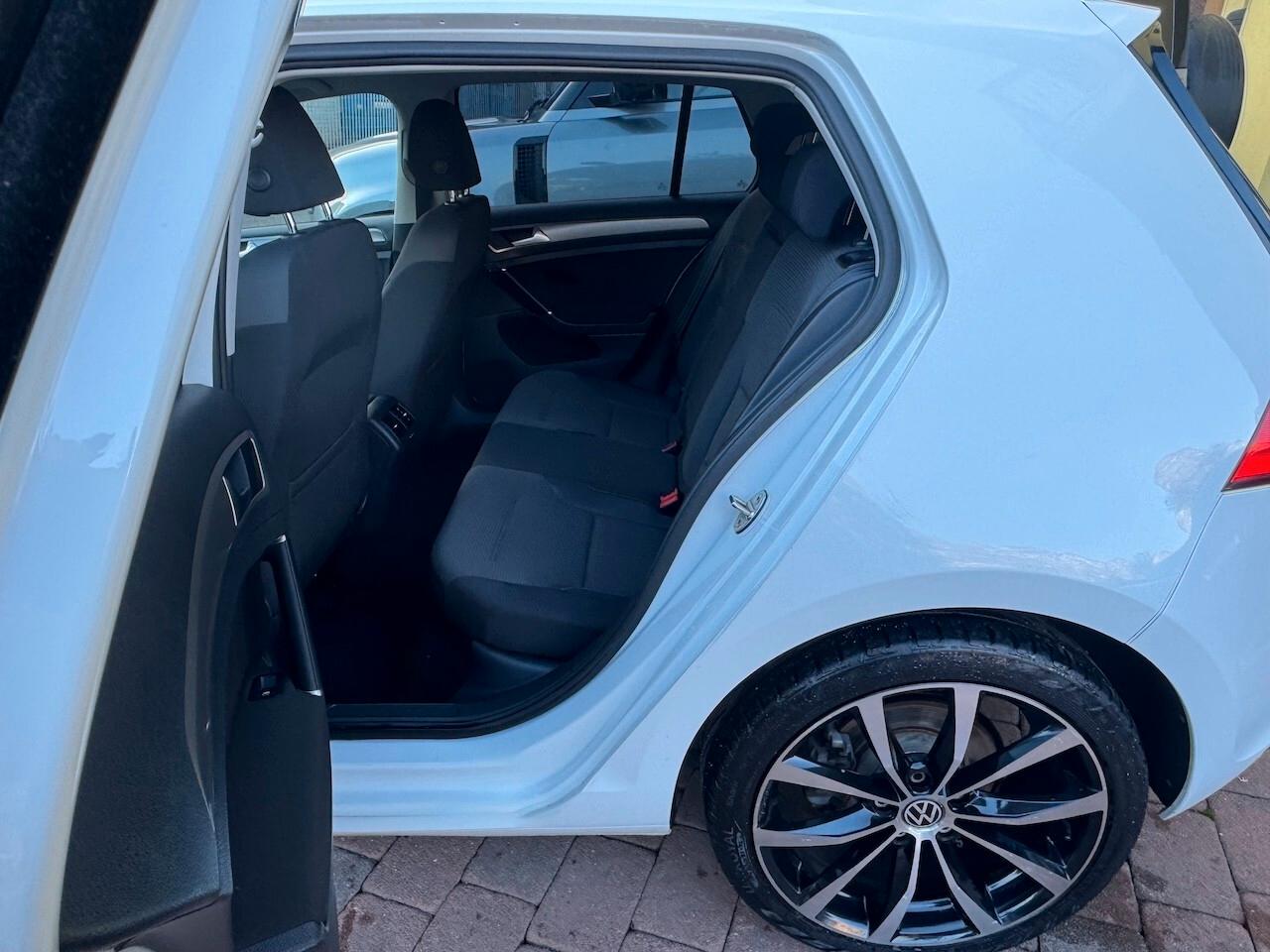 Volkswagen Golf 2.0 TDI 5p. Highline BlueMotion Technology