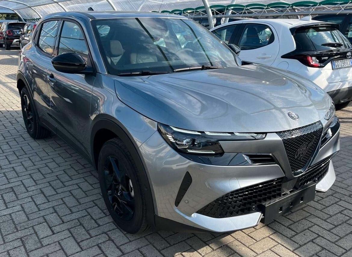 Alfa Romeo Junior 1.2 136 CV HYBRID eDCT6 AUTO A NOLEGGIO