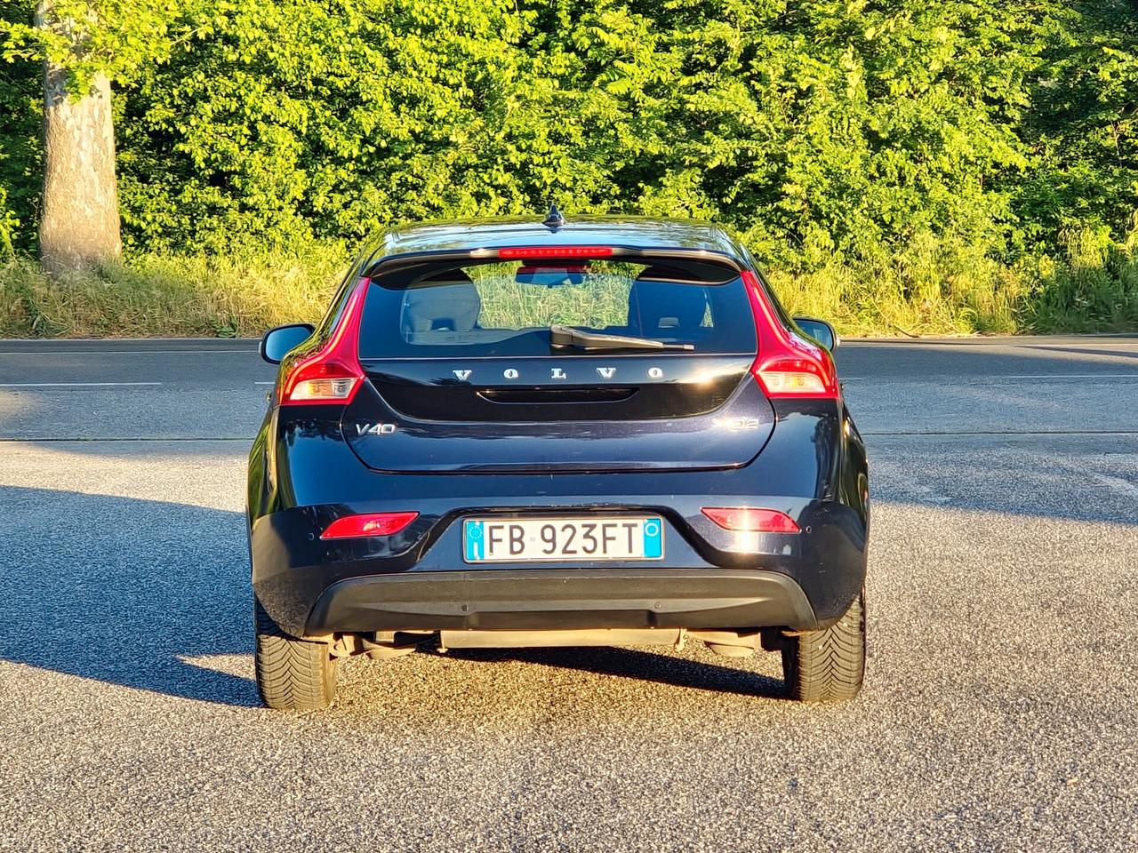 Volvo V40 D2 Geartronic R-design Momentum N1 2015-E6 NEO