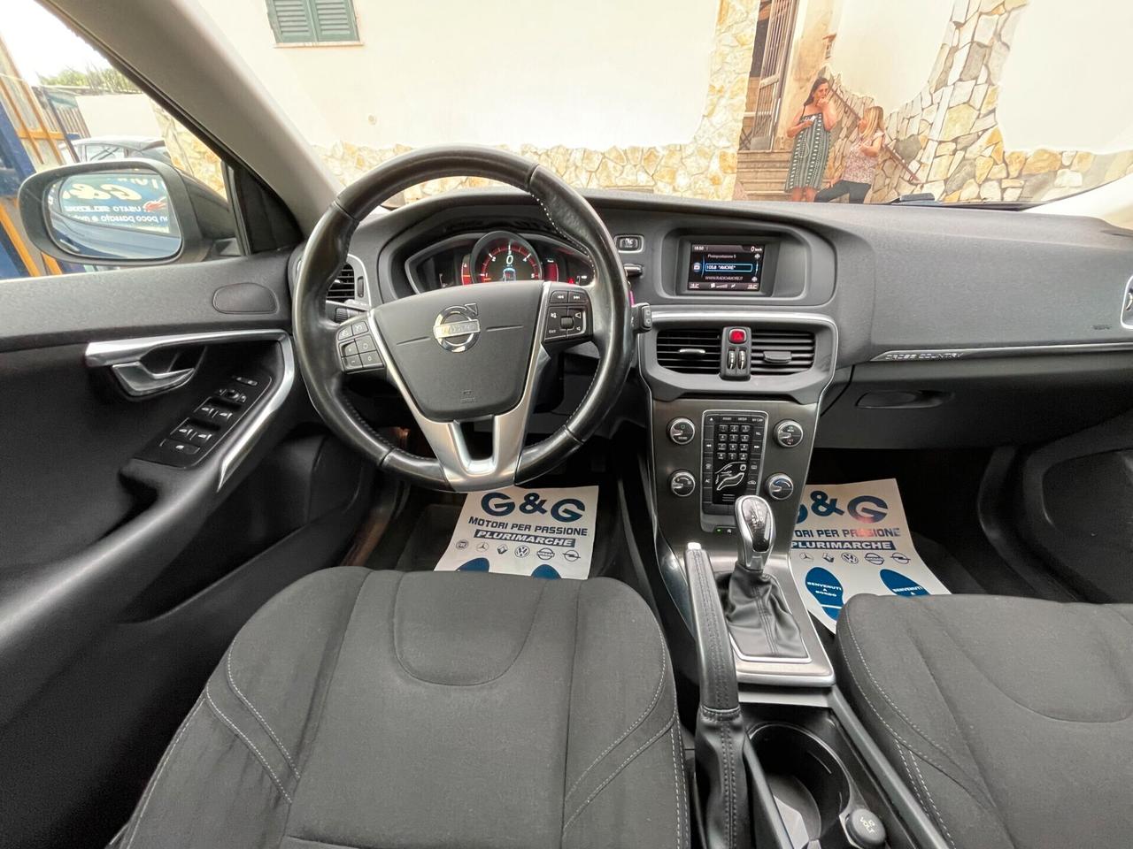 Volvo V40 Cross Country D2 1.6 Momentum