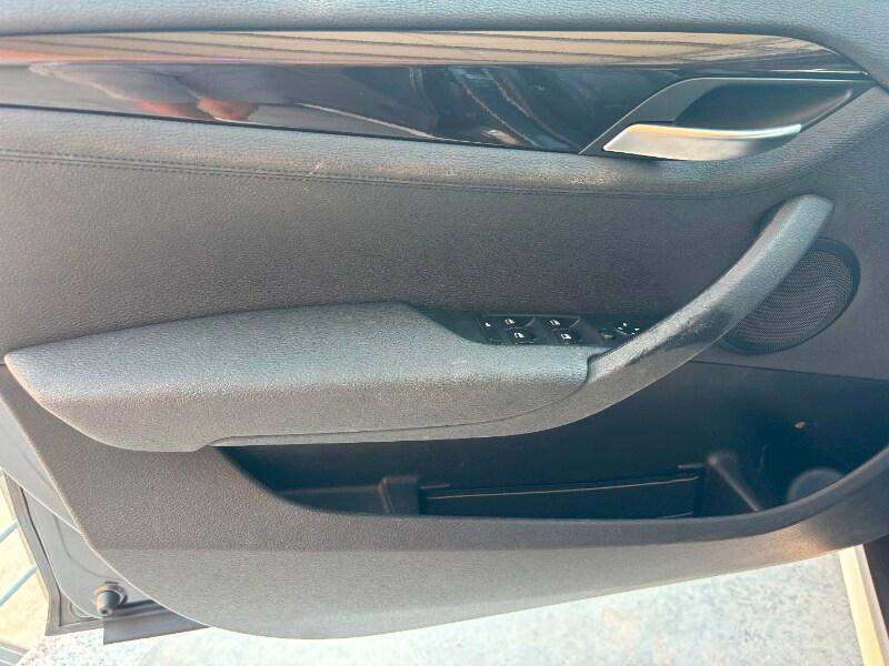 BMW X1 (E84) X1 sDrive16d X Line
