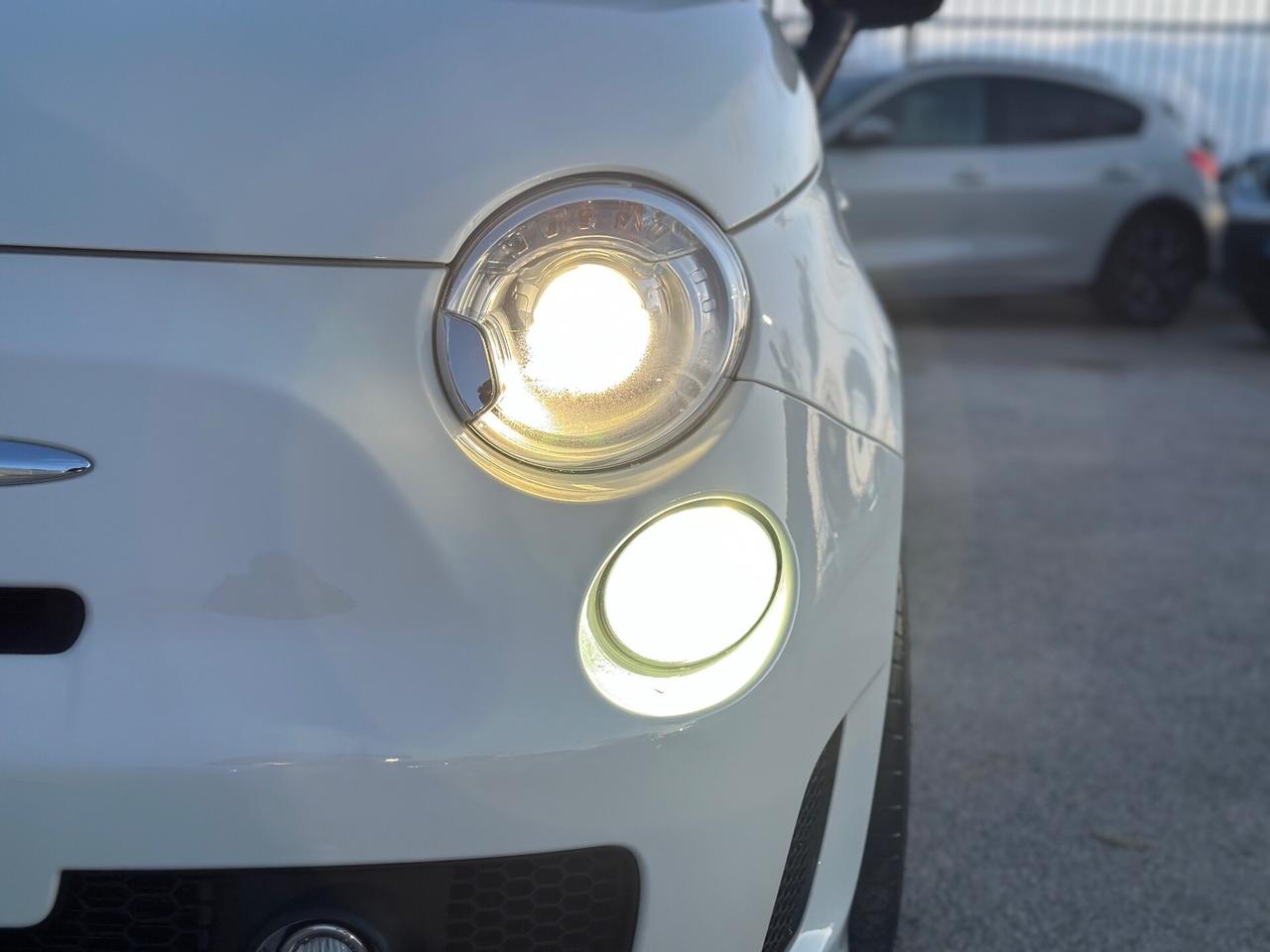 Abarth 500 C 2011 1.4 Turbo 140CV AUT. PARI AL NUO