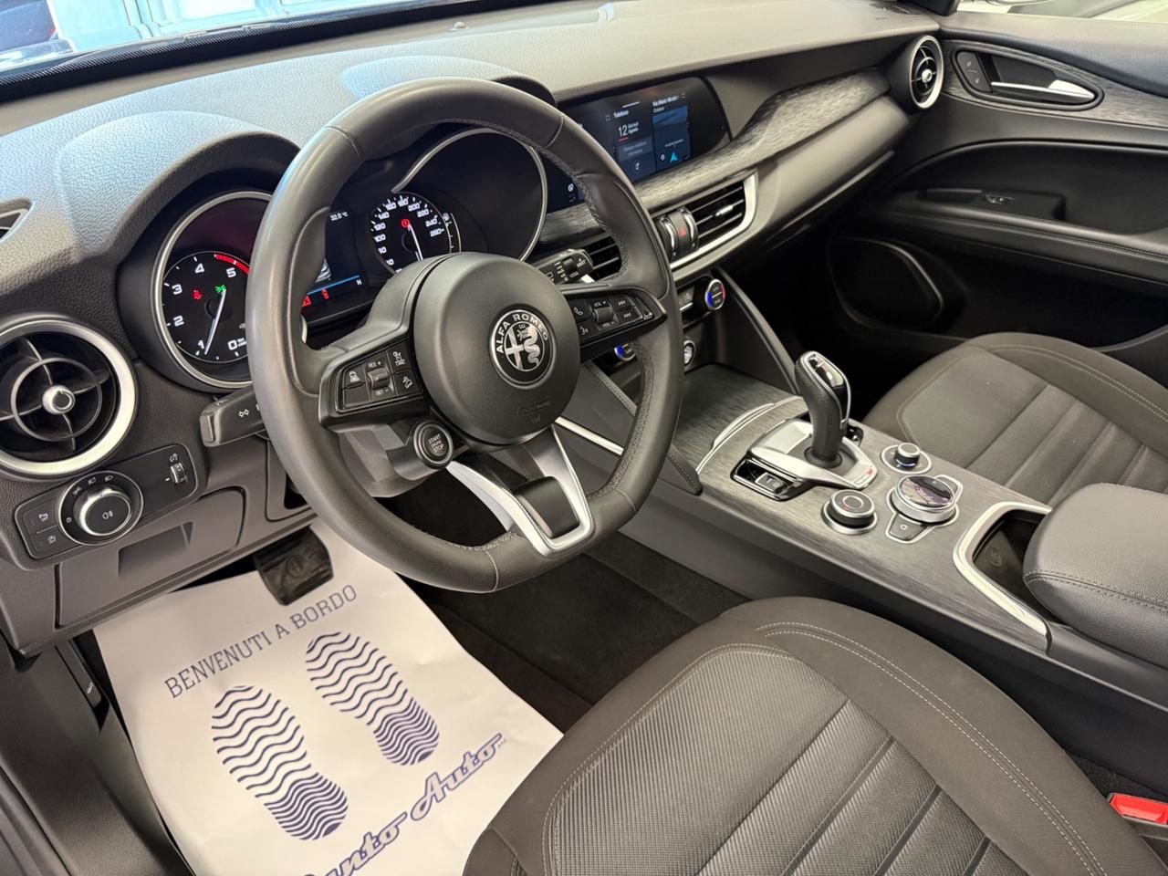 Alfa Romeo Stelvio 2.2 Turbodiesel 160 CV AT8 RWD