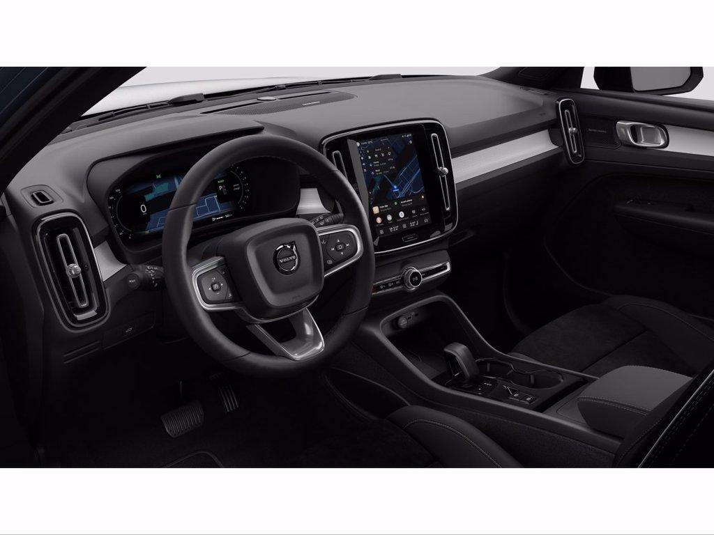 VOLVO XC40 2.0 b3 Ultra Black Edition auto del 2025