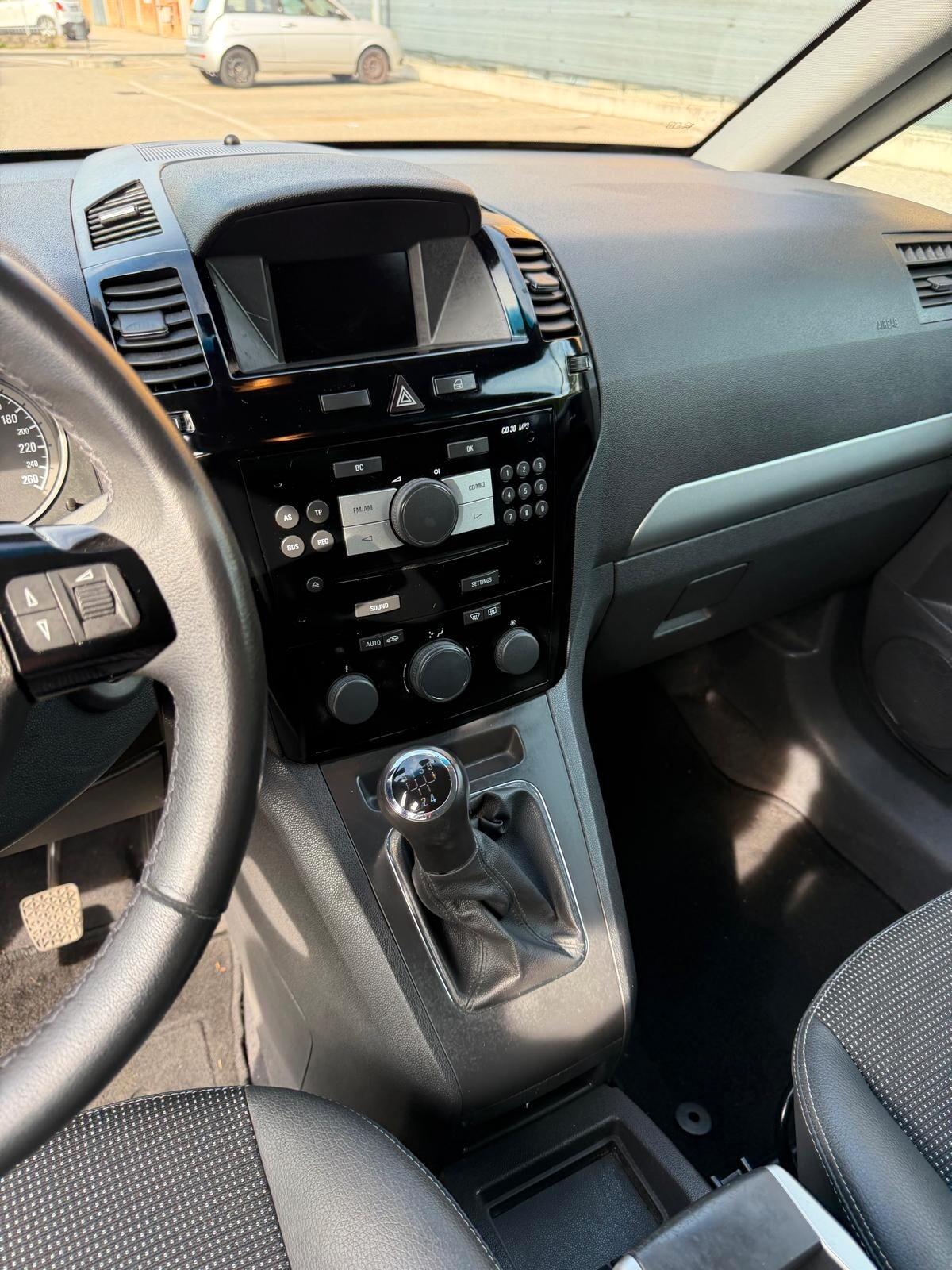 Opel Zafira 1.6 - 7 POSTI - NEOPATENTATI - 12 MESI DI GARANZIA -