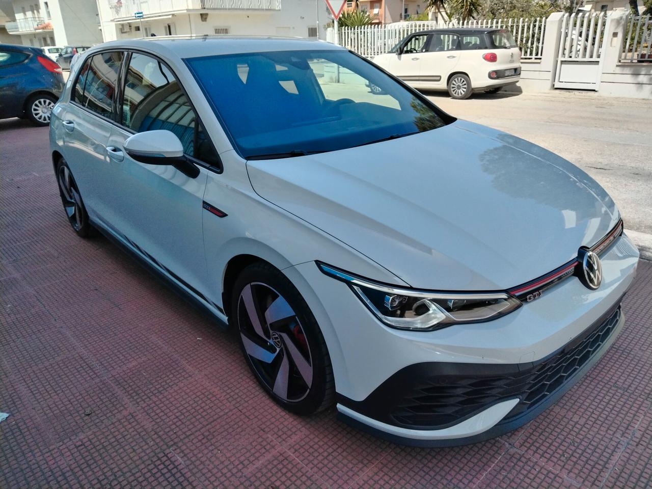 Volkswagen Golf GTI Golf 2.0 TSI GTI DSG