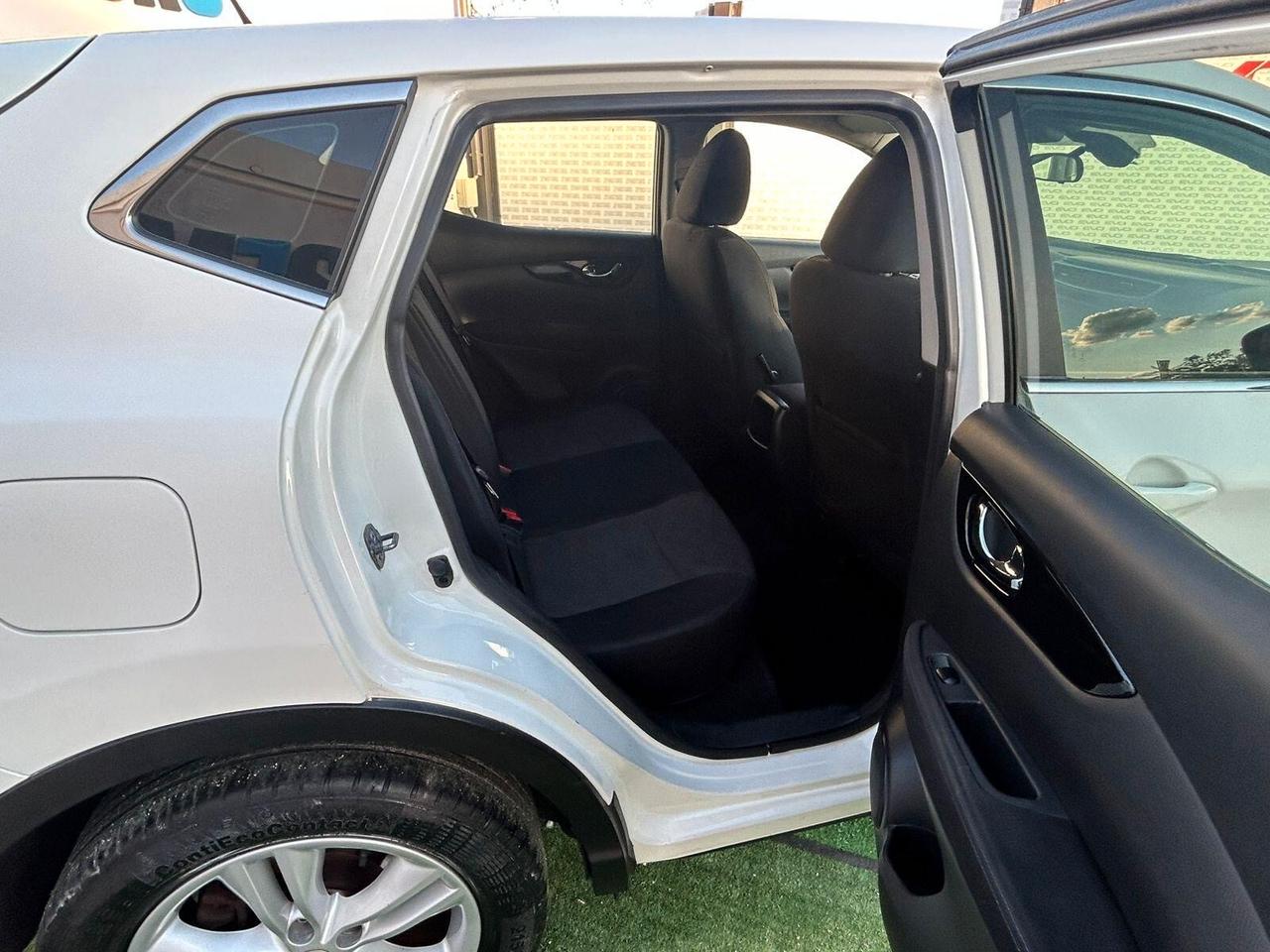Nissan Qashqai 1.6 dCi N-Connecta 2WD 130cv xtronic E6