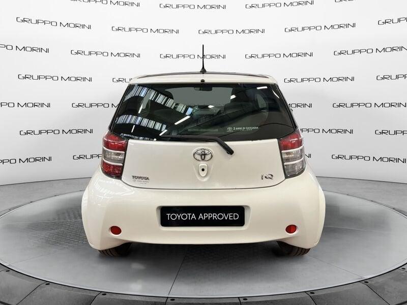 Toyota iQ iQ 1.0 cvt (multidrive)