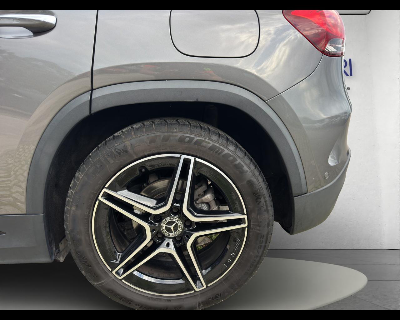 Mercedes-Benz GLA (H247) - GLA 180 d Automatic Premium