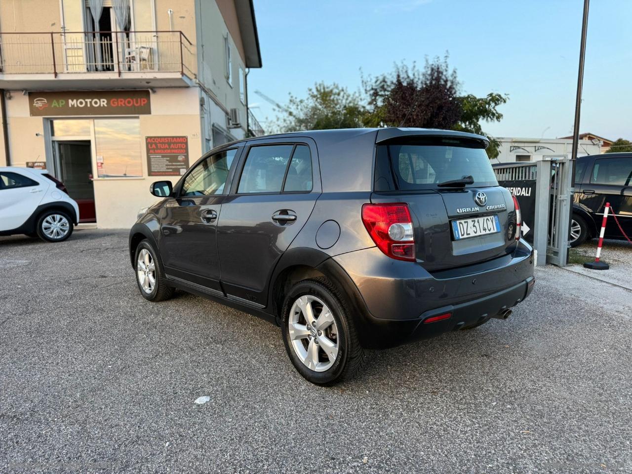 TOYOTA Urban Cruiser 1.4 D-4D AWD Luxury