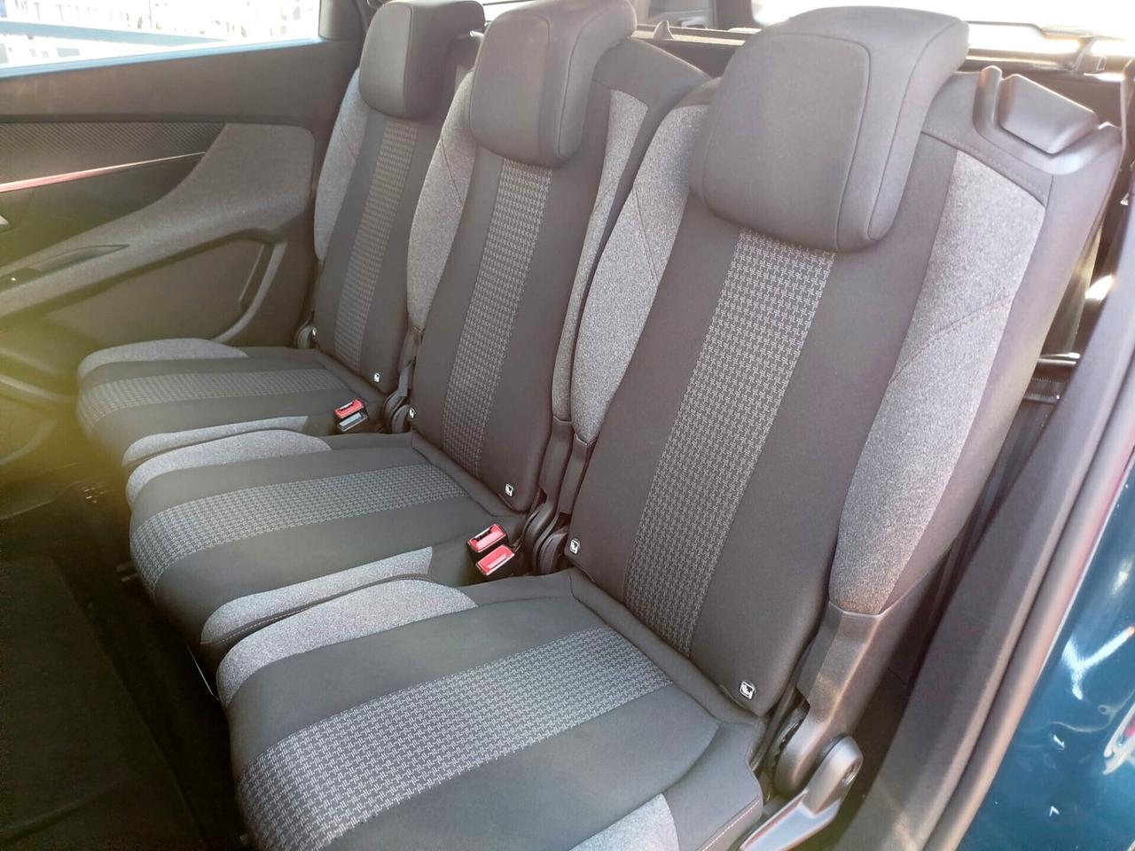 Peugeot 5008 1.5 130 CV *PREZZO VERO* 7 POSTI UNIPRO KM CERTI