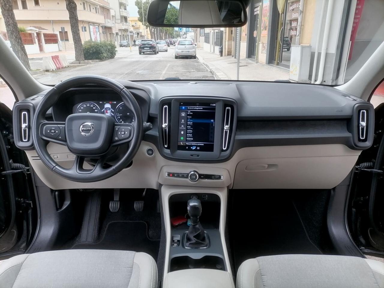 Volvo XC40 D3 Momentum NAVI CAMERA LED PELLE 2020