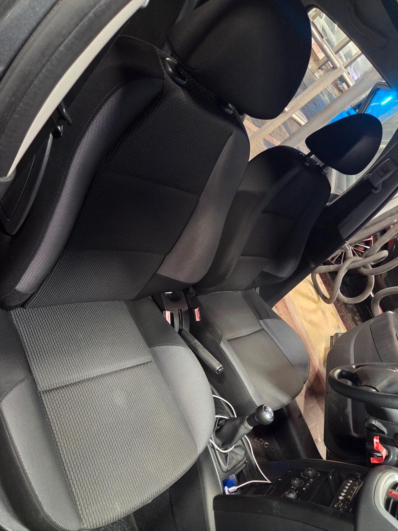 Peugeot 207 1.6 HDi 90CV 5p. Energie Sport 2010