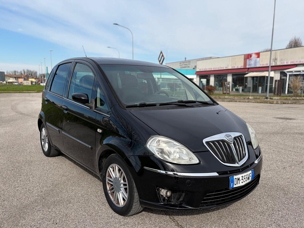 Lancia MUSA 2008 platino ok neopatentati