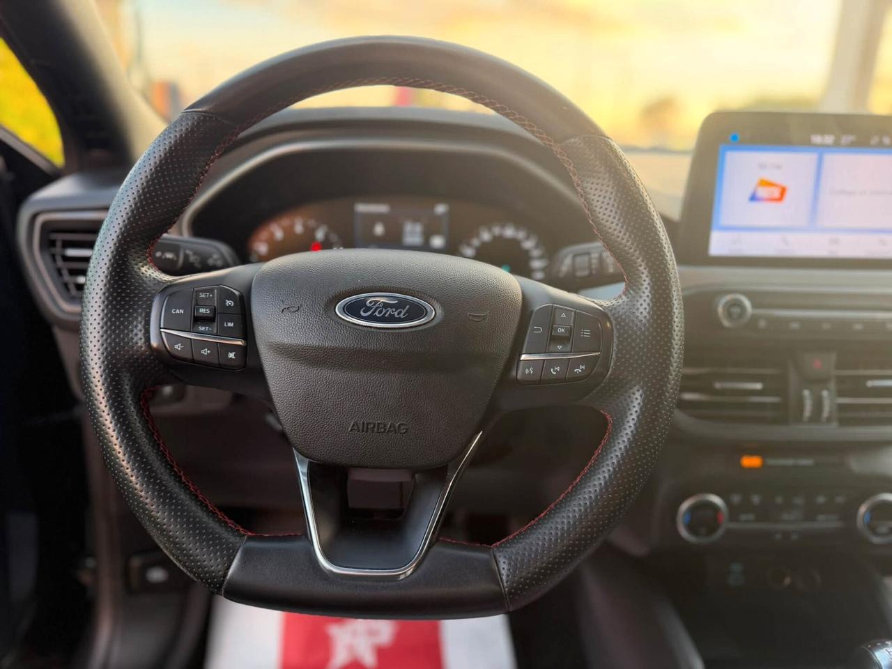 Ford Focus 1.0 EcoBoost Hybrid 125 CV 5p. ST-Line
