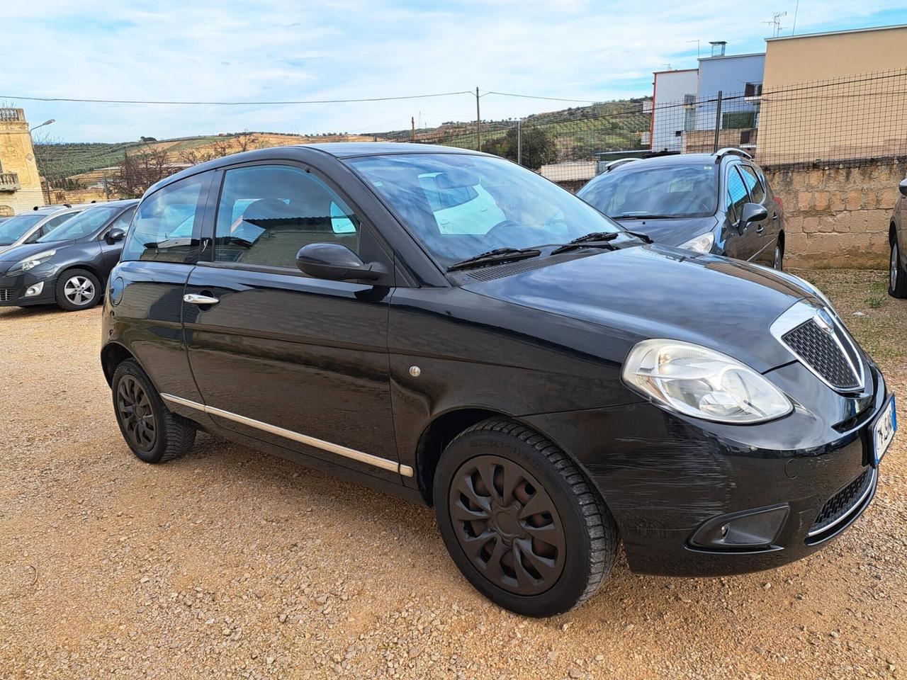 Lancia Ypsilon 1.2 Argento- NEOPATENTATI