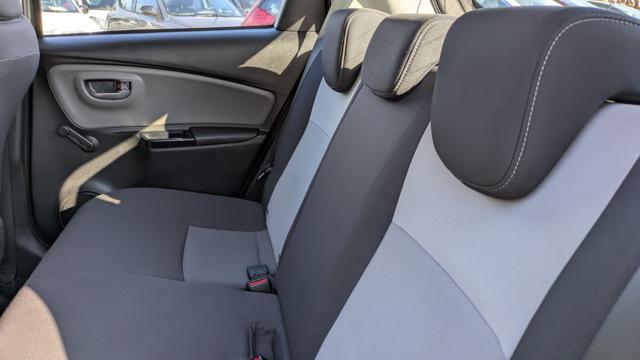 TOYOTA Yaris Hybrid 1.5cc 72cv CAMERA POST. AUTOMATICA