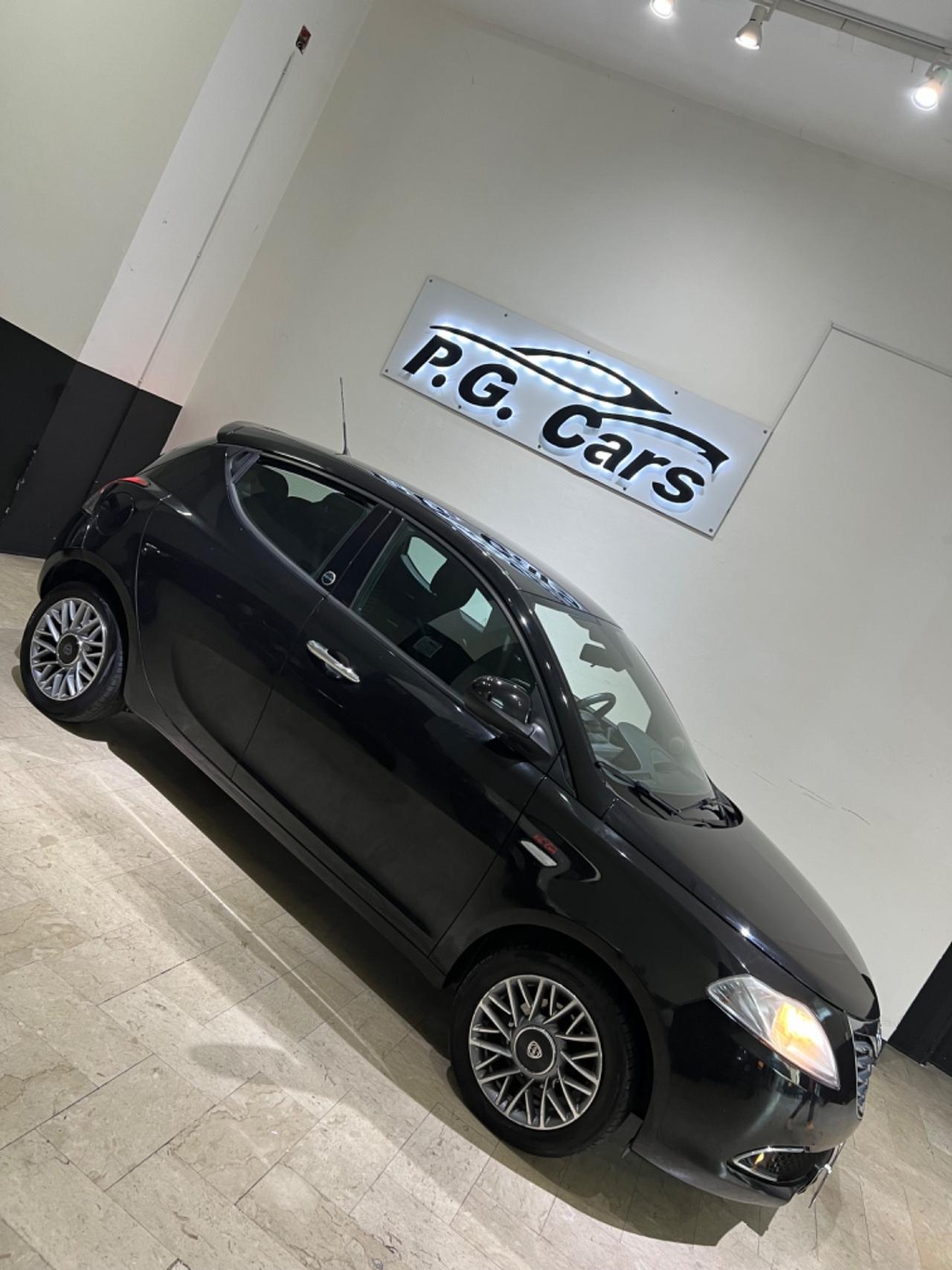 Lancia Ypsilon 1.2 69 CV 5 porte GPL Ecochic Platinum