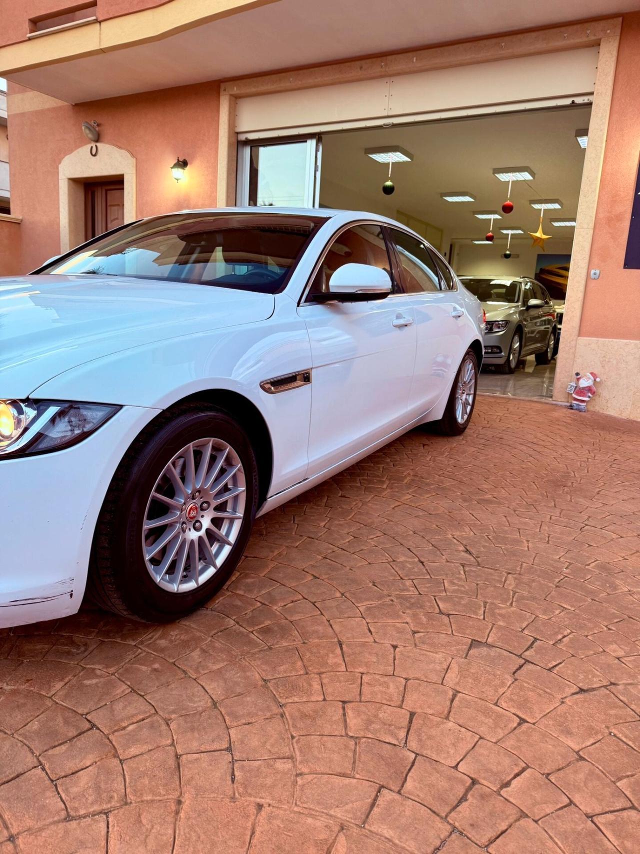 Jaguar XF 2.0 D E-Performance aut. Prestige