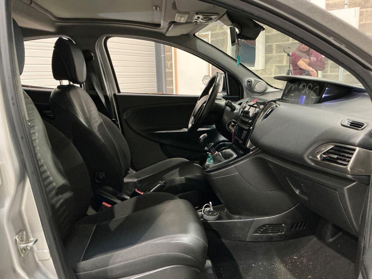 Lancia Ypsilon 85 CV 5 porte S&S Platinum TETTO