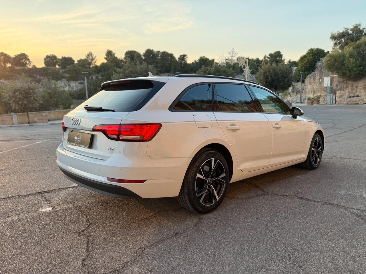 Audi A4 Avant/2.0 S TDI 150 CV/NAVI/LED/CERCHI 17"